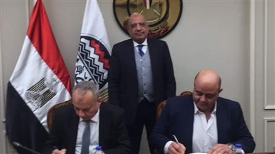 وزير قطاع الأعمال يشهد توقيع بروتوكول لإقامة مشروع تصنيع زراعي وإنتاج حيواني بالصالحية الجديدة 