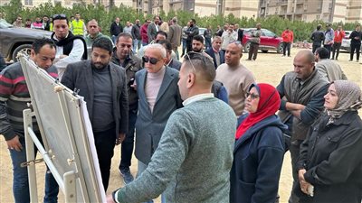مسئولو الإسكان يتفقدون  المشروعات الجاري تنفيذها  بمدينة حدائق أكتوبر