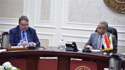 وزير العمل يلتقي وفدًا من مكتب منظمة العمل الدولية بالقاهرة