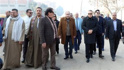 بتكلفة 24 مليون جنيه.. محافظ الشرقية يتفقد أعمال رصف طريق أبو حماد - بحطيط