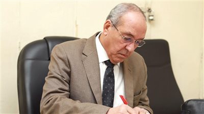 الضابط المزيف.. خطف طفلة وهتك عرضها وتزوجها في قسم الشرطة