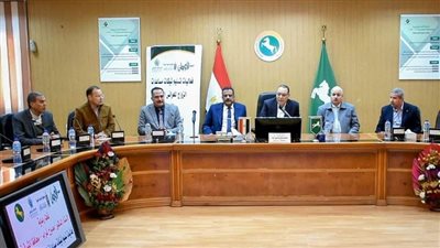 بقيمة 480 ألف جنيه... محافظ الشرقية يسلم شيكات لـ32 فتاه يتيمه من المقبلات على الزواج