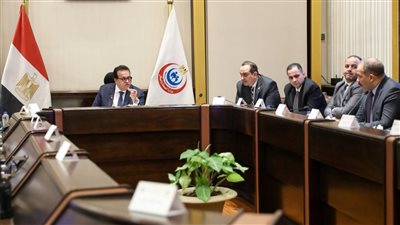 وزير الصحة يتابع الموقف التنفيذي للوزارة في الشبكة الوطنية الموحدة لخدمات الطوارئ