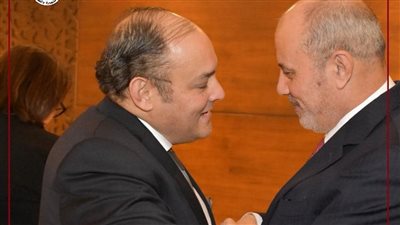 وزير التجارة يبحث مع وزير الاقتصاد الفلسطيني سبل تعزيز العلاقات التجارية والاستثمارية بين البلدين