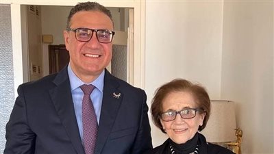 السفير المصري بالجزائر يلتقي مع المجاهدة الجزائرية جميلة بوحيرد