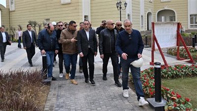 رئيس الوزراء يتفقد الحي السكني الخامس R5 