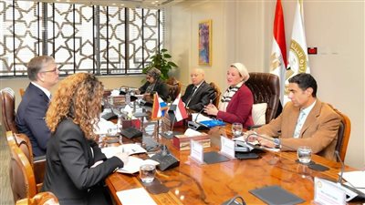 وزيرة البيئة تبحث مع السفير الهولندي بالقاهرة سبل التعاون في الاستثمار البيئي والمناخي