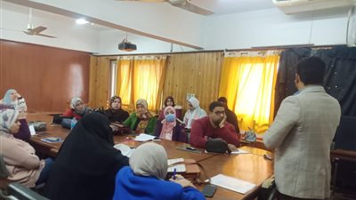 تنظم دورات تدريبية لرفع كفاءة الصيادلة بمحافظات الجمهورية