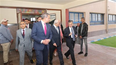 وزير التعليم ومحافظ الفيوم والسفير اليابانى يشهدون الملتقى الثقافي بين الطلاب المصريين واليابانيين بالمدرسة المصرية اليابانية بالفيوم 