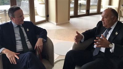 وزير الخارجية سامح شكري يبحث مع نظيره البريطاني تطورات الأوضاع في غزة