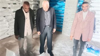 محافظ أسيوط : ضبط 10 طن أسمدة مدعمة قبل بيعها بالسوق السوداء بمركز صدفا