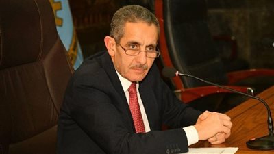 محافظ الغربية يتابع إستمرار أعمال فرد طبقة السن بشارع بورسعيد بالسنطة