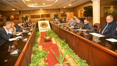 محافظ الغربية يجتمع برؤساء المديريات الخدمية لمتابعة المشروعات الجاري تنفيذها بالمحافظة