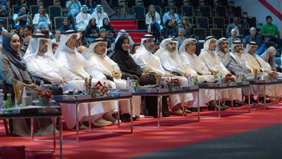 بالصور..سلطان بن أحمد القاسمي يعلن انطلاق القمة البيئية 