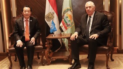 وزير الزراعة ومدير 