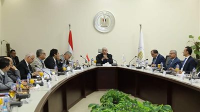 وزير التعليم العالي : خطة أهداف جديدة للهيئة لتشجيع التوسع فى إنشاء الجامعات الجديدة