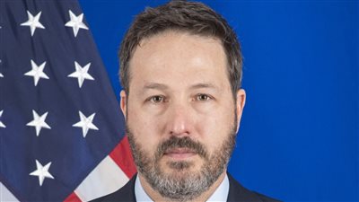 مساعد وزير الخارجية لشئون الحد من التسلح يصل القاهرة لمناقشة الاستخدام العسكرى للذكاء الاصطناعي