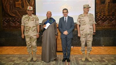محافظ الغربية يوجه تحية إعزاز وتقدير للشهداء وأسرهم في يوم الشهيد