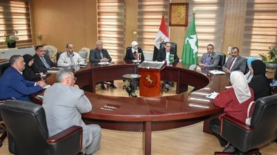 محافظ الشرقية يؤكد على ضرورة الإعداد الجيد للشباب وتدريبهم لتلبية إحتياجات سوق العمل