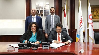 بقيمة 200 مليون جنيه.. جهاز تنمية المشروعات يوقع عقدين جديدين للتمويل متناهي الصغر