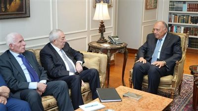 وزير الخارجية يستقبل وفداً من حركة فتح الفلسطينية
