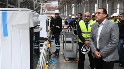 باستثمارات 100 مليون دولار.. رئيس الوزراء يتفقد مصنع بيكو مصر للأجهزة المنزلية 