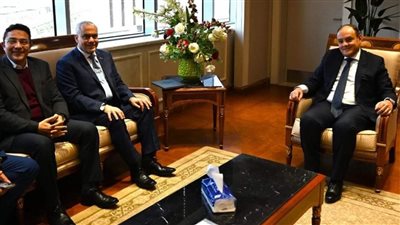 وزير التجارة يبحث مع مجموعة العربي خططها المستقبلية للتوسع في السوق المصري