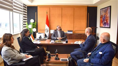 وزير الإسكان يُتابع موقف مشروعات مياه الشرب والصرف الصحي الجاري تنفيذها بالتعاون مع شركاء التنمية