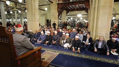 صلاة التراويح نفحات إيمانية تضيئ ليالى رمضان... هل عدد ركعاتها 93ركعة؟
