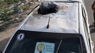 بايدن يحمل إسرائيل مسؤولية مقتل عمال إغاثة بـ غزة