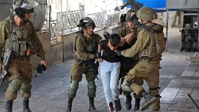 الاحتلال الإسرائيلي يعتقل نحو 80 فلسطينياً في الضفة والقدس