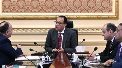 رئيس الوزراء يتابع موقف منظومة رد الأعباء التصديرية