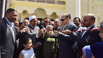 محافظ أسيوط يفتتح مسجد العارف بالله ويؤدي صلاة الجمعة الأخيرة من شهر رمضان 