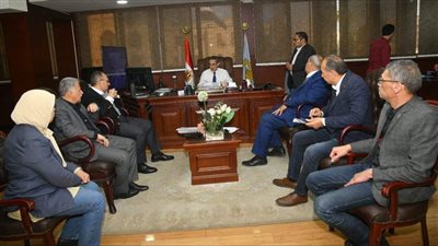 محافظ الغربية يلتقي أعضاء مجلس النواب لبحث مطالب المواطنين