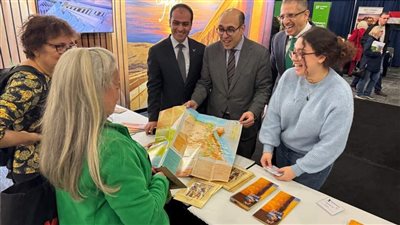 السفارة المصرية في كنـدا تفتتح الجناح المصري بمعرض أوتـاوا للسياحة والسفر