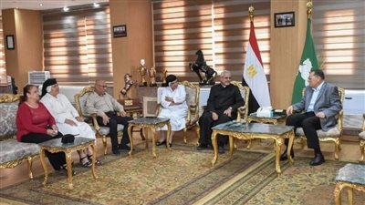 محافظ الشرقية يستقبل راعي الكنيسة الكاثوليكية والوفد الكنسي المرافق له