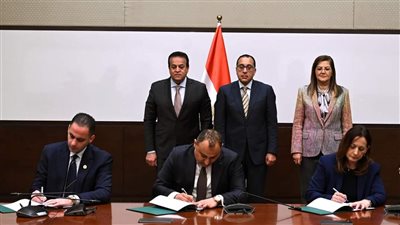 مدبولي يشهد مراسم توقيع بروتوكول تعاون لتعزيز حوكمة قطاع الخدمات الصحية بمصر