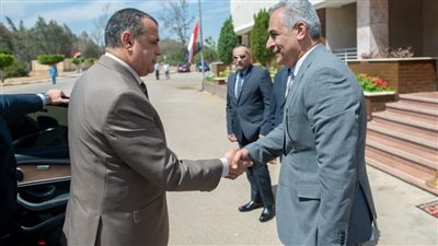 وزير الإنتاج الحربي يتفقد 