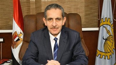 محافظ الغربية : بدء العمل في تأهيل ورصف طريق كفور بلشاي