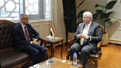 وزير التعليم العالي يبحث سبل التعاون المشترك مع مدير منظمة 