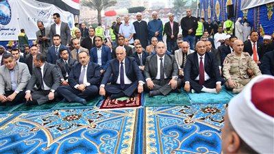 محافظ الجيزة وقيادات المحافظة يؤدون صلاة العيد بمسجد مصطفى محمود 