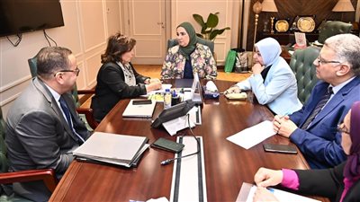 وزيرة التضامن تلتقي الأمين العام للمجلس القومي للطفولة والأمومة