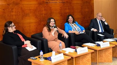 وزيرة الهجرة تشارك في ندوة نقاشية حول 