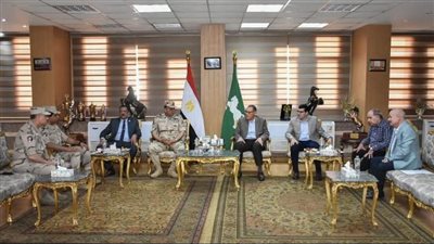 محافظ الشرقية يستقبل مدير جمعية المحاربين القدماء وضحايا الحرب