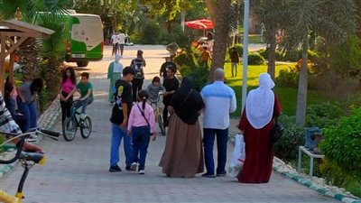 للاحتفال بعيد الفطر.. إقبال كثيف على زيارة حدائق الرى بالقناطر الخيرية
