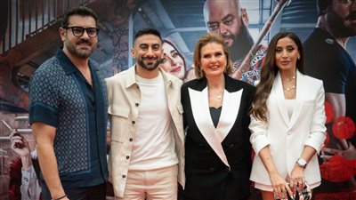 يسرا تواصل إنجازاتها السينمائية بشقو و تبكي تأثرا من تكريمها في لبنان