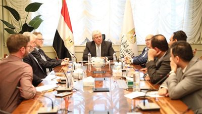 وزير التعليم العالى يبحث تعزيز التعاون مع جامعة أبردين البريطانية