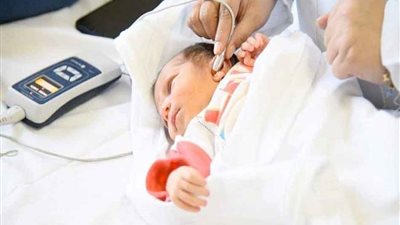 فحص 6 ملايين طفلا للكشف المبكر وعلاج ضعف وفقدان السمع