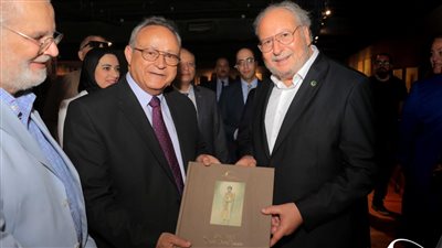  زيارة ملك مصر السابق أحمد  فؤاد فاروق لمكتبة الإسكندرية