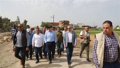 وزير الري يتفقد مشروعات الوزارة بمحافظة الغربية